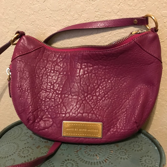 Marc Jacobs Handbags - Marc Jacobs crossbody bag